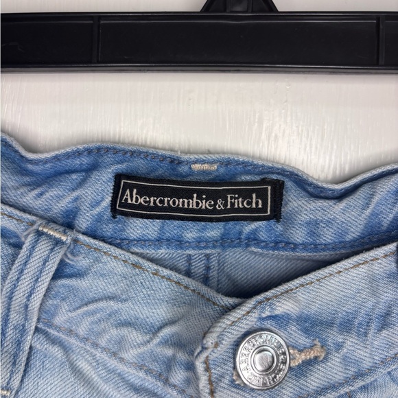 Abercrombie & Fitch Shorts - Picture 4 of 8